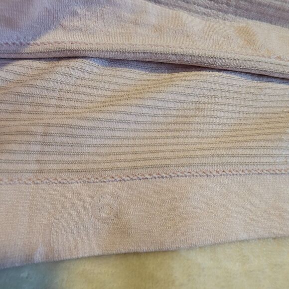 Lululemon Swiftly Tech Short Sleeve Shirt 2.0 Size 6 Pale Pink Light Nude Runnin - Picture 6 of 7